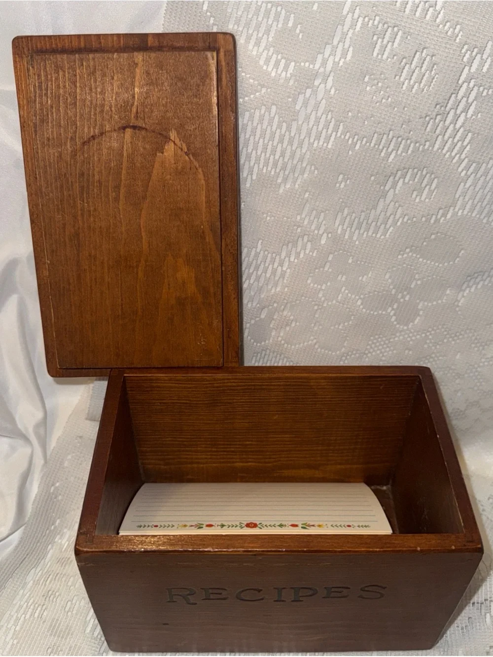 Wooden Recipe Box with Brass Knob With Recipe Cards